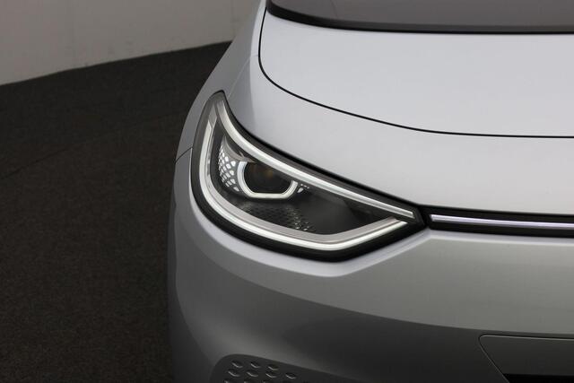 Volkswagen ID.3 Pro S 77 kWh 204 pk | Warmtepomp | IQ Light | Leder/alcantara | Stuur-/stoelverwarming | Navigatie | Achteruitrijcamera