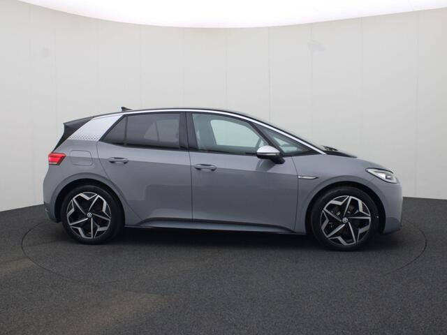 Volkswagen ID.3 First Plus 58 kWh 150kW/204PK · Navigatie · Leder · Camera + parkeersensoren