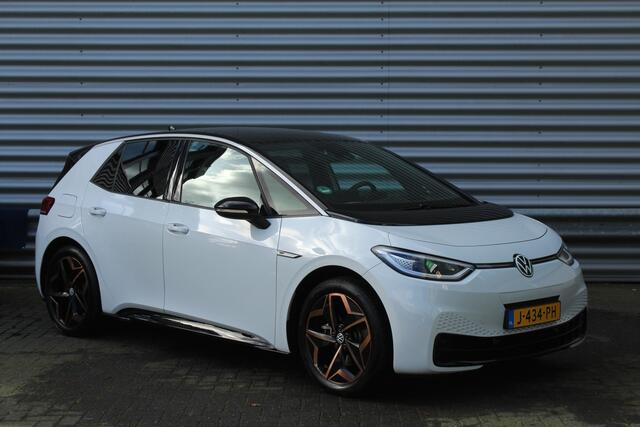 Volkswagen ID.3 First Max 58 kWh 204pk NL-Auto NAP Panoramadak Clima Cruise Navi Camera Stoelverwarming LMV