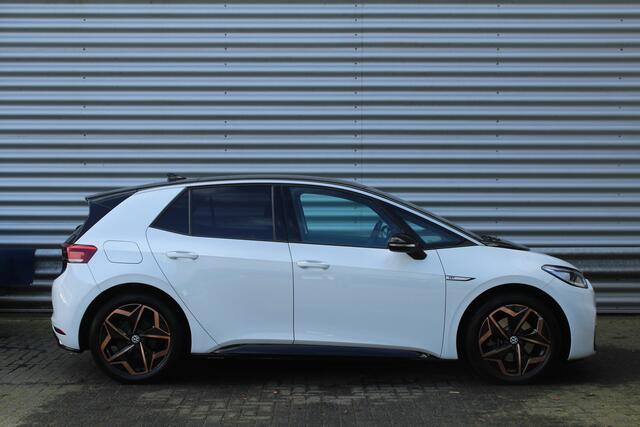 Volkswagen ID.3 First Max 58 kWh 204pk NL-Auto NAP Panoramadak Clima Cruise Navi Camera Stoelverwarming LMV