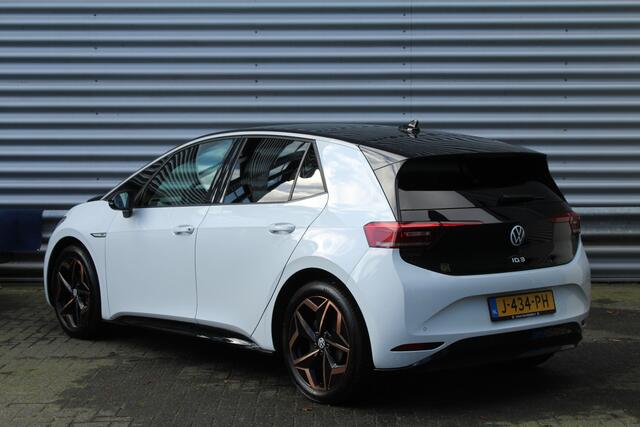 Volkswagen ID.3 First Max 58 kWh 204pk NL-Auto NAP Panoramadak Clima Cruise Navi Camera Stoelverwarming LMV