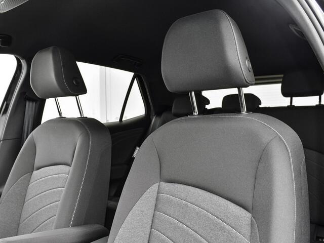Volkswagen ID.3 Pro Business 59 kWh | 20" LM velgen | Achteruitrijcamera | Getint glas | Stoelverwarming | Apple Carplay |