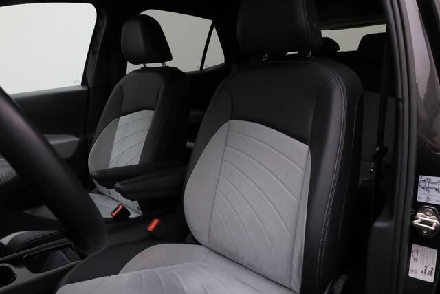 Volkswagen ID.3 Pro S 77 kWh 204 pk | Warmtepomp | IQ Light | Leder/alcantara | Achteruitrijcamera | Navigatie | Adaptive Cruise | Keyless Entry