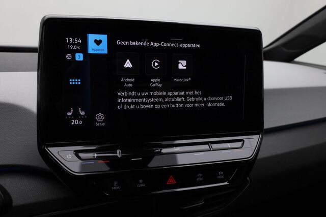 Volkswagen ID.3 Pro S 77 kWh 204 pk | Warmtepomp | IQ Light | Leder/alcantara | Achteruitrijcamera | Navigatie | Adaptive Cruise | Keyless Entry