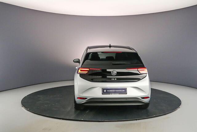 Volkswagen ID.3 Pro Edition 204pk Automaat Adaptive cruise control, Navigatie, Achteruitrijcamera, Stuurwiel verwarmd, Parkeersensoren, LED verlichting, Stoelverwarming