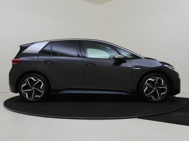 Volkswagen ID.3 First Plus 58 kWh | Achteruitrijcamera | Keyless | Voorklimatisering | Adaptieve cruise control | Navigatie | Stoelverwarming | CarPlay |