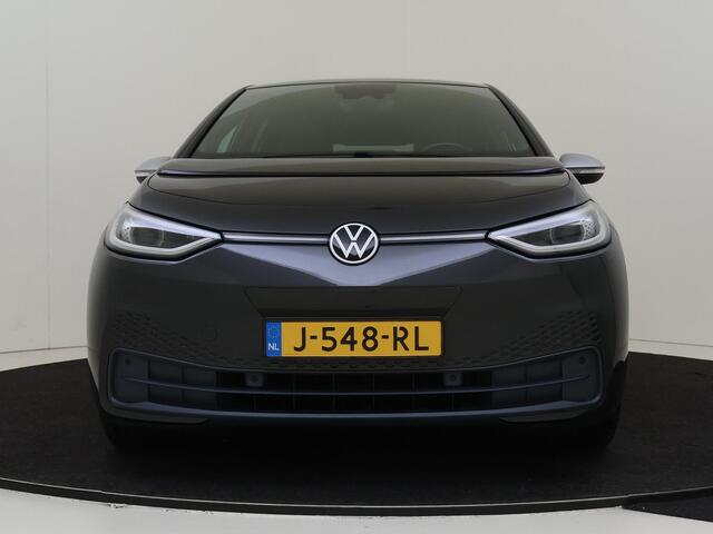 Volkswagen ID.3 First Plus 58 kWh | Achteruitrijcamera | Keyless | Voorklimatisering | Adaptieve cruise control | Navigatie | Stoelverwarming | CarPlay |