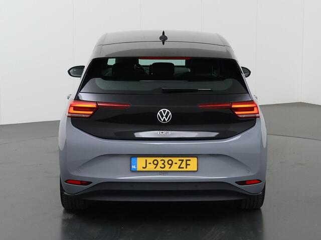 Volkswagen ID.3 First 58 kWh | Navigatie | Stoel/Stuurwielverwarming | Cruise Control Adaptief | Parkeercamera |