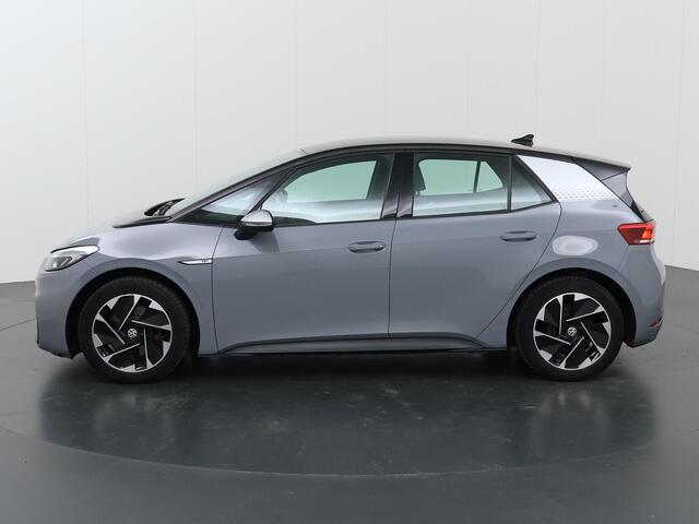 Volkswagen ID.3 First 58 kWh | Navigatie | Stoel/Stuurwielverwarming | Cruise Control Adaptief | Parkeercamera |