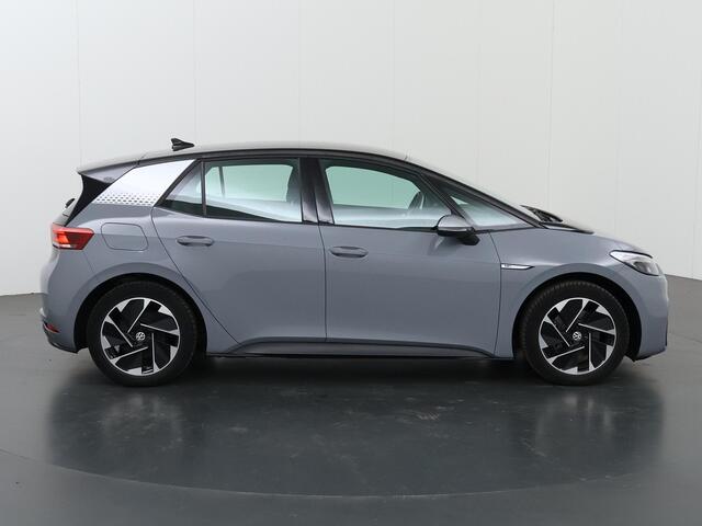 Volkswagen ID.3 First 58 kWh | Navigatie | Stoel/Stuurwielverwarming | Cruise Control Adaptief | Parkeercamera |