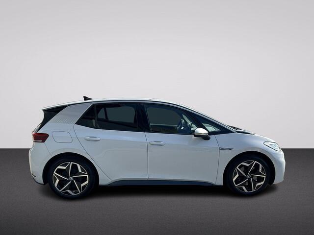 Volkswagen ID.3 First Plus 58 kWh | Achteruitrijcamera | Carplay | Stoelverwarming |