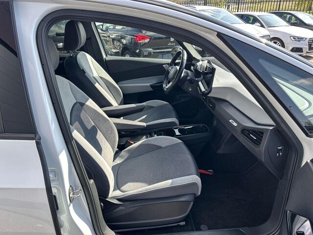 Volkswagen ID.3 First Plus 58 kWh | Achteruitrijcamera | Carplay | Stoelverwarming |