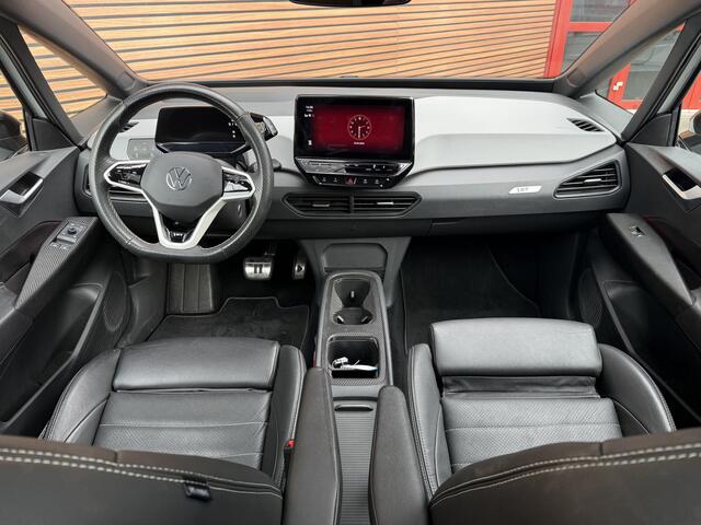 Volkswagen ID.3 First Max 58 kWh R-Line Panodak / Leer / 21Inch / Head-Up / Adapt. Cruise / Massagestoelen