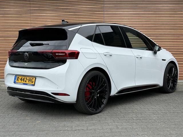 Volkswagen ID.3 First Max 58 kWh R-Line Panodak / Leer / 21Inch / Head-Up / Adapt. Cruise / Massagestoelen