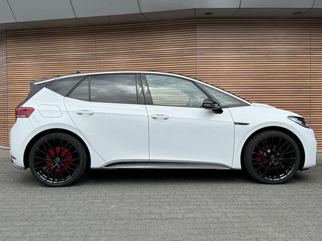 Volkswagen ID.3 First Max 58 kWh R-Line Panodak / Leer / 21Inch / Head-Up / Adapt. Cruise / Massagestoelen
