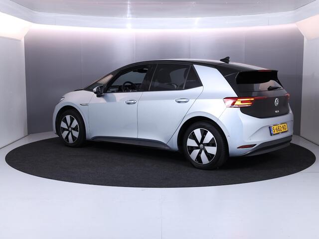 Volkswagen ID.3 Pro Edition 58 kWh 204 pk | Navigatie | Parkeersensoren (Park assist) | Achteruitrijcamera | Adaptieve cruise control | Stoelverwarming |