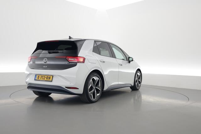 Volkswagen ID.3 First Plus 58 kWh | Navi | IQ. Light | Stoel- Stuurverw. | Adapt. Cruise | Camera