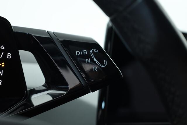 Volkswagen ID.3 First Plus 58 kWh | Navi | IQ. Light | Stoel- Stuurverw. | Adapt. Cruise | Camera