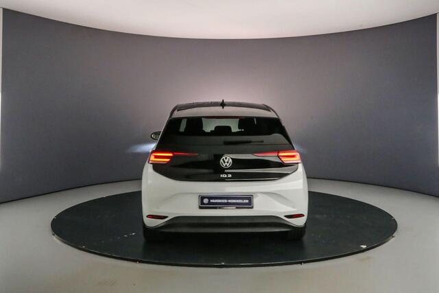 Volkswagen ID.3 Pro Edition 204pk Automaat Achteruitrijcamera, Navigatie, Adaptive cruise control, Stuurwiel verwarmd, Parkeersensoren, LED verlichting, Stoelverwarming