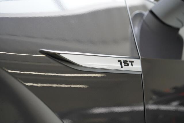 Volkswagen ID.3 204pk First Plus 58 kWh | Trekhaak voor fietsendrager | Navigatie | Climate control | Stoel- en stuurverwarming |