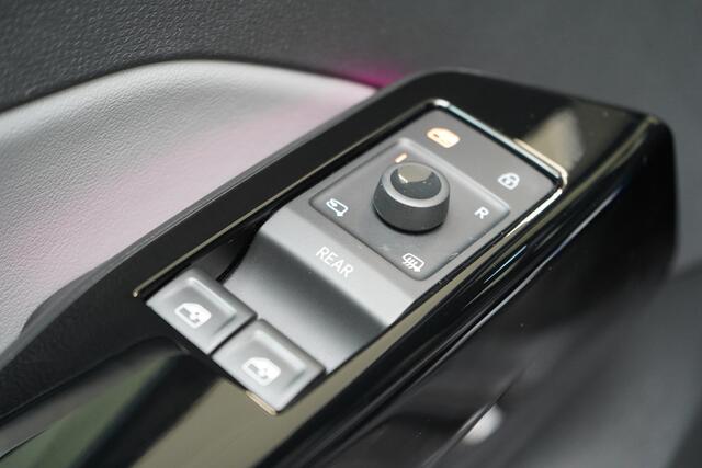 Volkswagen ID.3 204pk First Plus 58 kWh | Trekhaak voor fietsendrager | Navigatie | Climate control | Stoel- en stuurverwarming |
