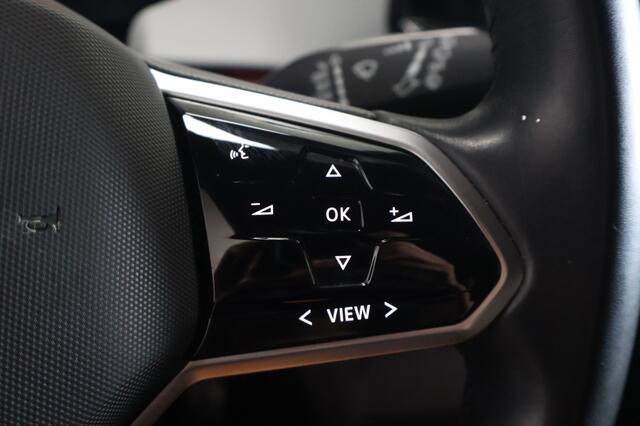 Volkswagen ID.3 First Plus 58 kWh | Trekhaak | Stoelverwarming | Carplay
