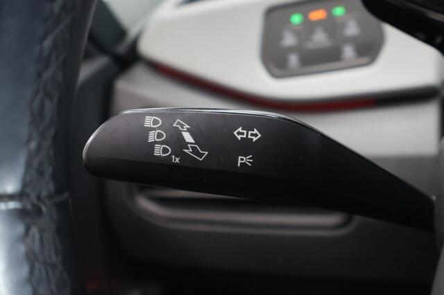 Volkswagen ID.3 First Plus 58 kWh | Trekhaak | Stoelverwarming | Carplay