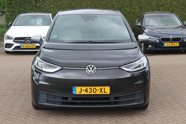 Volkswagen ID.3 First Plus 58 kWh / Camera / Keyless / Matrix LED / Interieurvoorverwarming / 19'' / DAB / 19'' / Navigatie / ACC