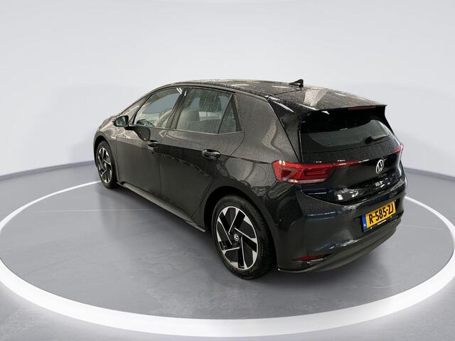 Volkswagen ID.3 Pure 150pk 45 kWh · Apple/Android Car Play · Navi · P-Sensoren · Stoel&Stuur Verwarming · 18'' Inch ·