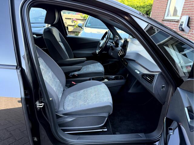Volkswagen ID.3 First 58 kWh 18''Lmv, Trekhaak, Stoelverwarming, App Connect