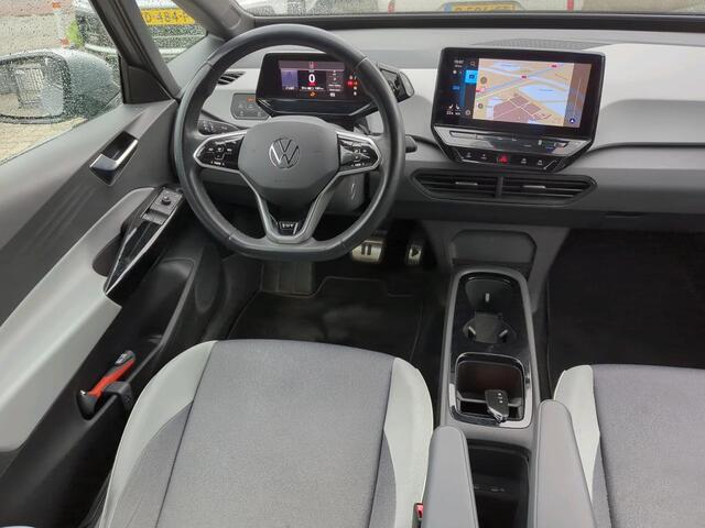 Volkswagen ID.3 First Plus 204pk 58 kWh / LED / Navigatie / Parkeersensoren / 19" LMV