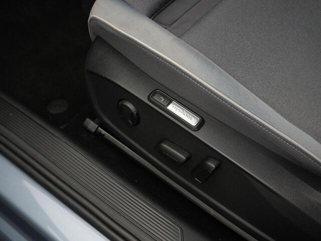 Volkswagen ID.3 Pro S 77 kWh 204 pk | IQ Light | Warmtepomp | Achteruitrijcamera | Head-up Display | Standkachel | 19 inch