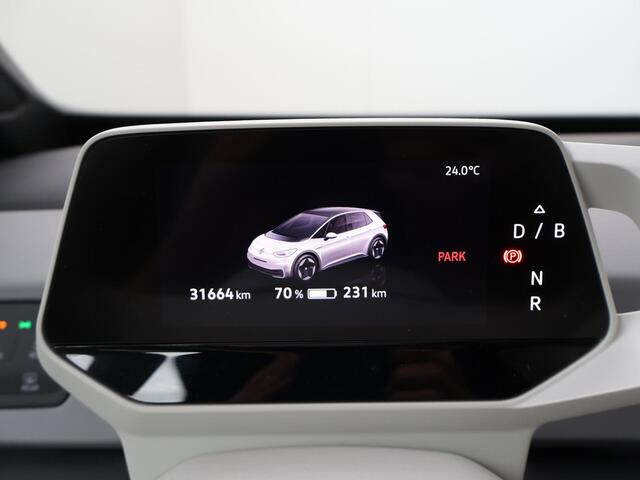 Volkswagen ID.3 First Plus 58 kWh | 204 PK | SoH 91% | Trekhaak afneembaar | Matrix LED koplampen | Navigatiesysteem |