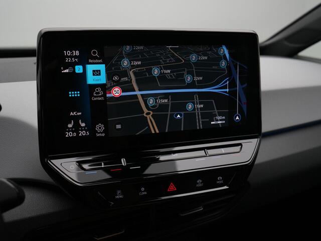 Volkswagen ID.3 First Plus 58 kWh 204 pk | IQ Light | Achteruitrijcamera | Stoelverwarming | Adaptive Cruise | Navigatie