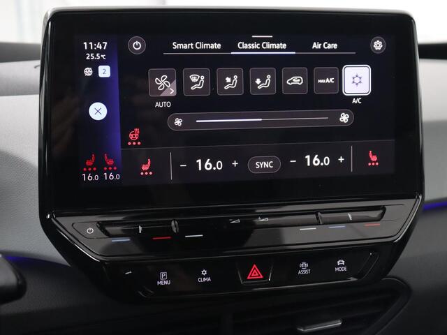 Volkswagen ID.3 First Max 58 kWh | Panoramadak | Head-Up | Stoel & stuurverwarming | Adaptive cruise | Camera | Massage | Elektrische stoelen | Trekhaak | Sfeerverlichting | Carplay | Matrix LED