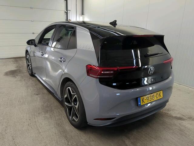 Volkswagen ID.3 First Plus 58 kWh Airco ECC Navi Carplay Adaptive Cruise control 18" LM Velgen Full LED Stoelverwarming PDC VA + Camera