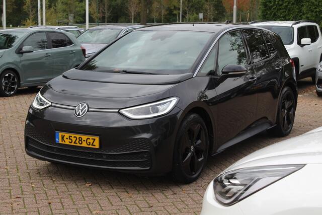 Volkswagen ID.3 First Plus 58 kWh / SOH 92,5% / Camera / Keyless / Matrix LED / Interieurvoorverwarming / 19'' / DAB / 19'' / Navigatie / ACC