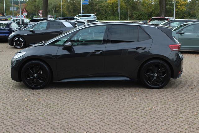 Volkswagen ID.3 First Plus 58 kWh / SOH 92,5% / Camera / Keyless / Matrix LED / Interieurvoorverwarming / 19'' / DAB / 19'' / Navigatie / ACC
