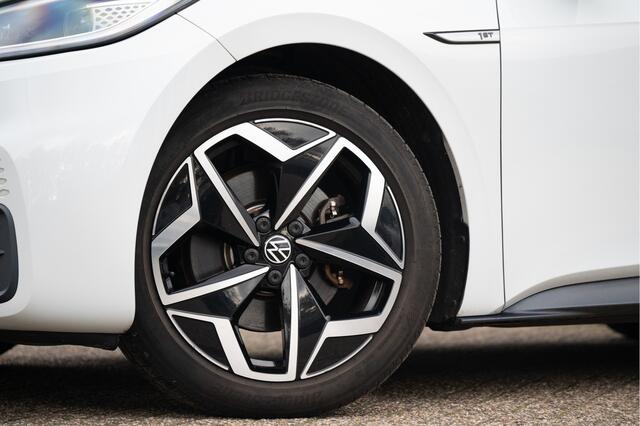 Volkswagen ID.3 First Plus 58 kWh | Navi | Camera | Adapt. Cruise | Stoel- stuurverw. | Apple CarPlay