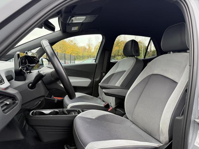 Volkswagen ID.3 First Plus 58 kWh Navi,Camera,Pdc V+A,Stoelverwarming,Lm velgen,N.A.P,Apk tot 11-2026