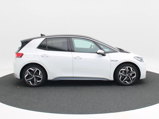 Volkswagen ID.3 First Plus 58 kWh 204 Pk Automaat | Adaptive Cruise | Climate Control | Stoelverwarming | Navigatie | Camera | Carplay | 19 inch | 124.915 Km!!