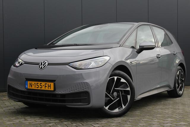 Volkswagen ID.3 Pure 45 kWh | Incl. 12 maanden garantie | Apple Carplay/Android Auto | Navigatie | Climate control | Cruise control adaptief | Lichtmetalen velgen | Parkeersensoren | Bluetooth | Airco