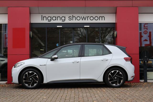 Volkswagen ID.3 First 58 kWh | Origineel NL | PDC | ACC | Navigatie | Stuur- en stoelverwarming |