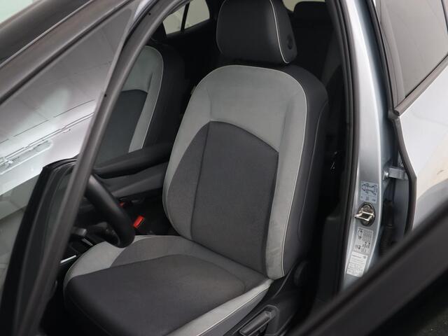 Volkswagen ID.3 Business 58 kWh | Stoel & stuurverwarming | Camera | Carplay | Adaptive cruise | Matrix LED | Navigatie | Climate control | Parkeerhulp | Bluetooth