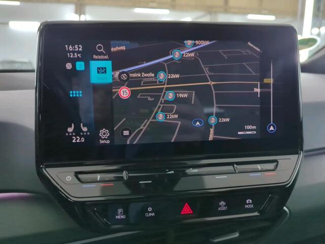 Volkswagen ID.3 Life 58 kWh / Navigatie / App connect / Parkeersensoren V+A / Stoel+stuur verwarming /