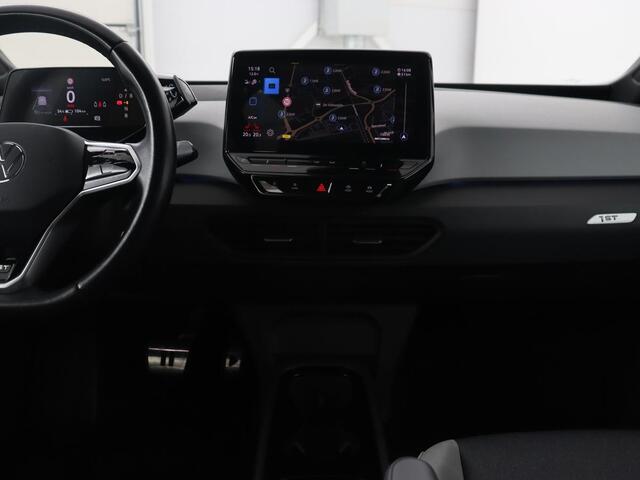 Volkswagen ID.3 First Plus 58 kWh | Stoel & stuurverwarming | Matrix LED | Adaptive cruise | Carplay | Sfeerverlichting | Camera | Navigatie | DAB | Keyless | Parkeerhulp | Climate control