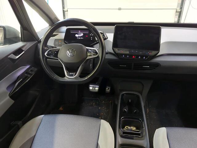 Volkswagen ID.3 First Plus 58 kWh Navigatie Apple Carplay/Android Auto Camera Parkeersensoren Adaptive Cruise Control Full LED Matrix Stoel- en stuurverwarming Lichtmetalen velgen Climate Control