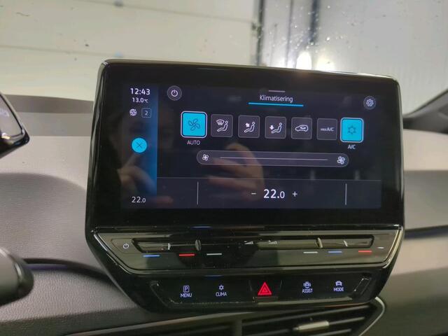 Volkswagen ID.3 Pro 58 kWh Panoramadak Navigatie Apple Carplay/Android Auto Parkeersensoren Adaptive Cruise Control Full LED Matrix Climate Control