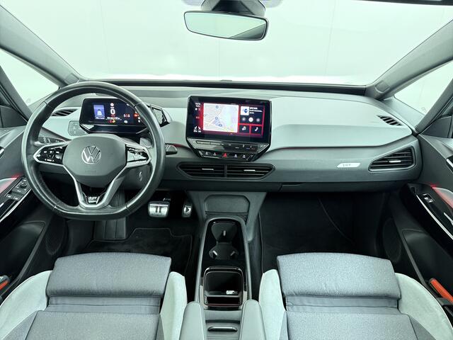 Volkswagen ID.3 First Max 62kWh Stoelen Pano-dak Adap.Cruise Matrix-led Navi-ProErgo-Active Ecc Apple Carplay Android Auto Pdc SOH 93% Stoelverwarming Keyless Advanced Achterlicht dynamisch Privacy Glas 1e Eigenaar Origineel Nederlandse Auto Zeer compleet! Nieuwprijs ¤4