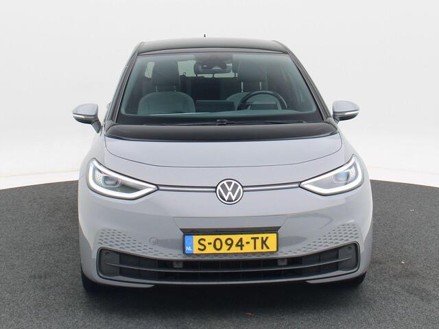 Volkswagen ID.3 First Plus 58 kWh | Panoramadak | Adaptive Cruise | Climate Control | Stoelverwarming | Navigatie | Camera | Carplay | 19 Inch